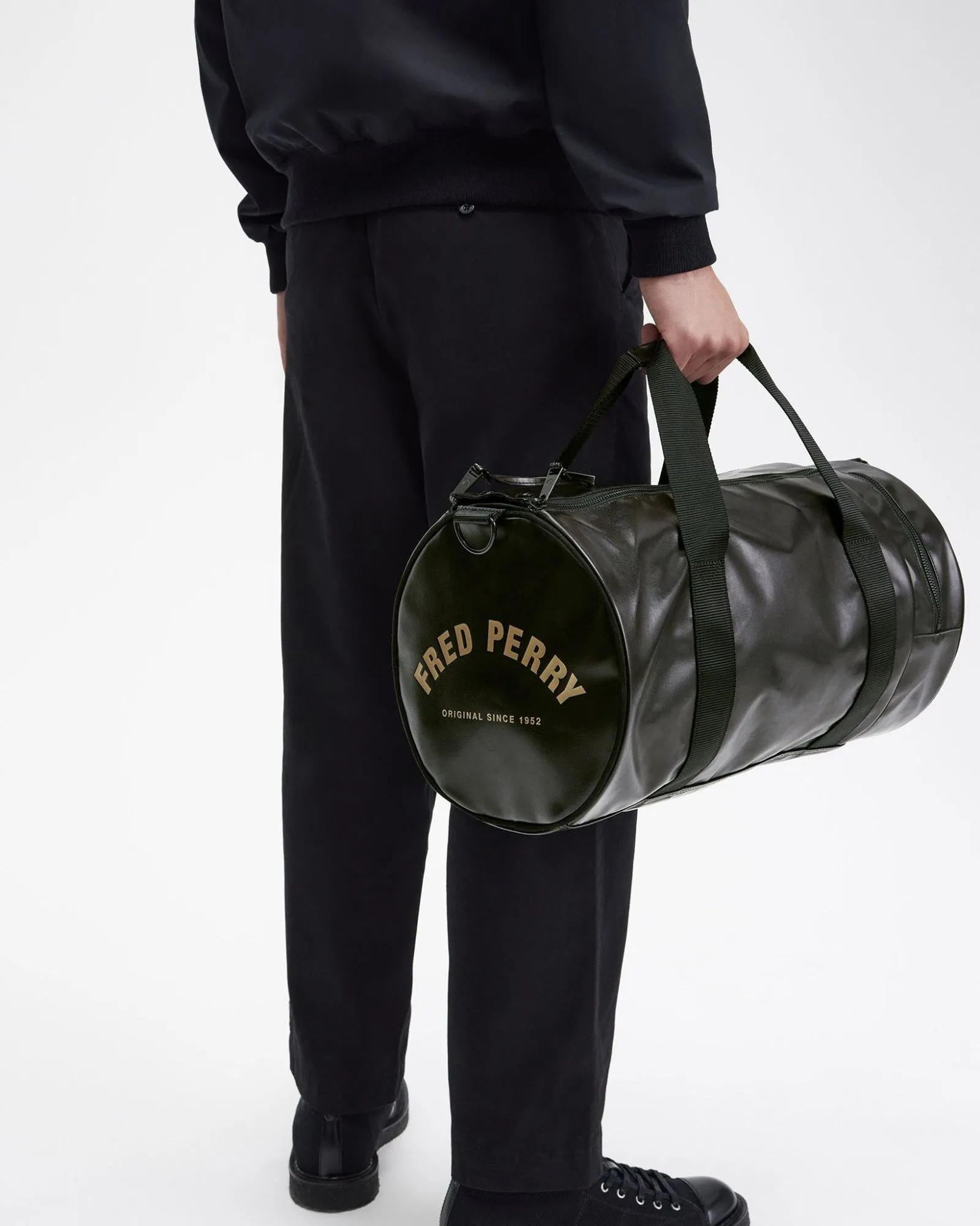Fred Perry Tonal Classic Barrel Bag - Black / Gold