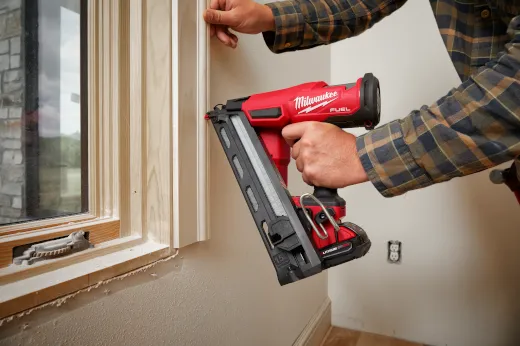 Milwaukee 2839-20 M18 FUEL 15 Gauge Finish Nailer (Tool Only)