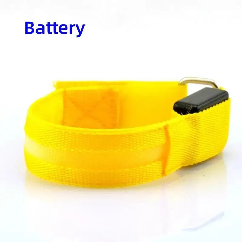 Night Runner's LED Armband: Stay Safe with Enhanced Visibility