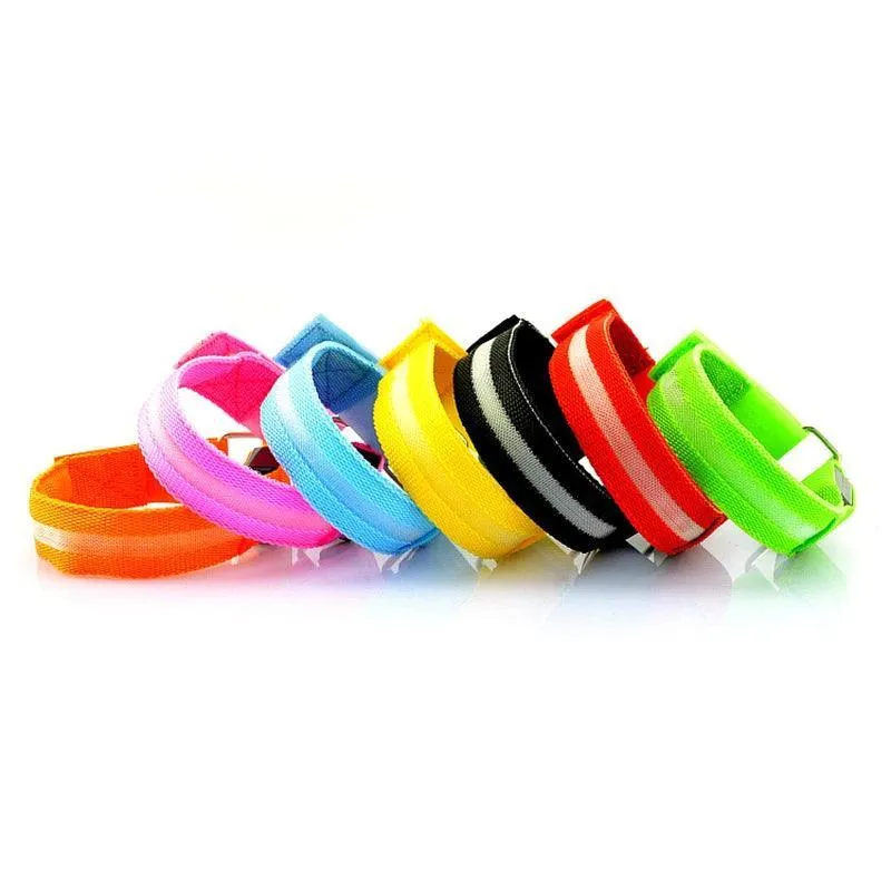 Night Runner's LED Armband: Stay Safe with Enhanced Visibility