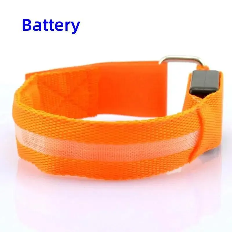 Night Runner's LED Armband: Stay Safe with Enhanced Visibility