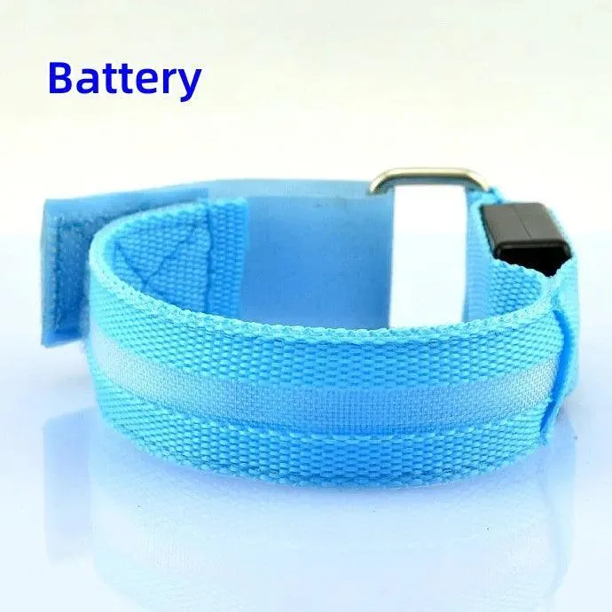 Night Runner's LED Armband: Stay Safe with Enhanced Visibility